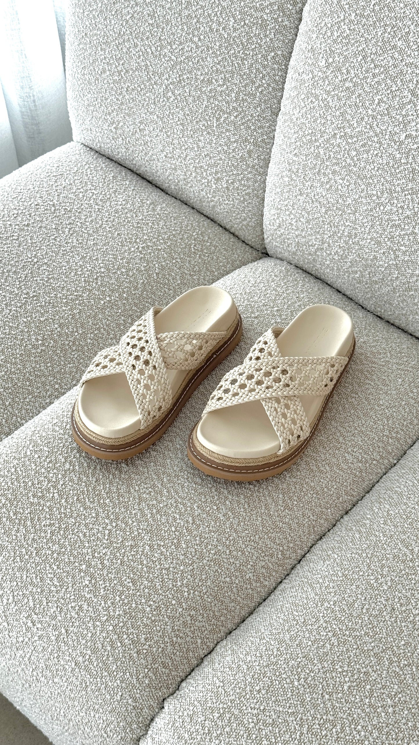 Atzi Slides - Bone