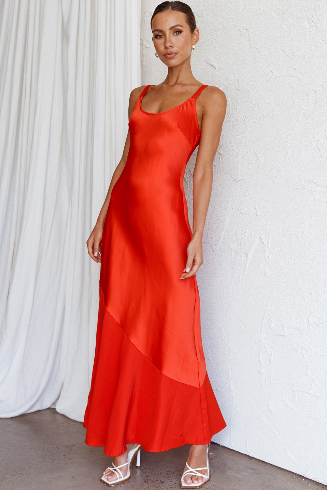 Front Row Scoop Neck Midi Dress Tangerine