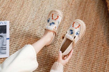 New Butterfly Embroidered Cloth Shoes with Fresh Shallow