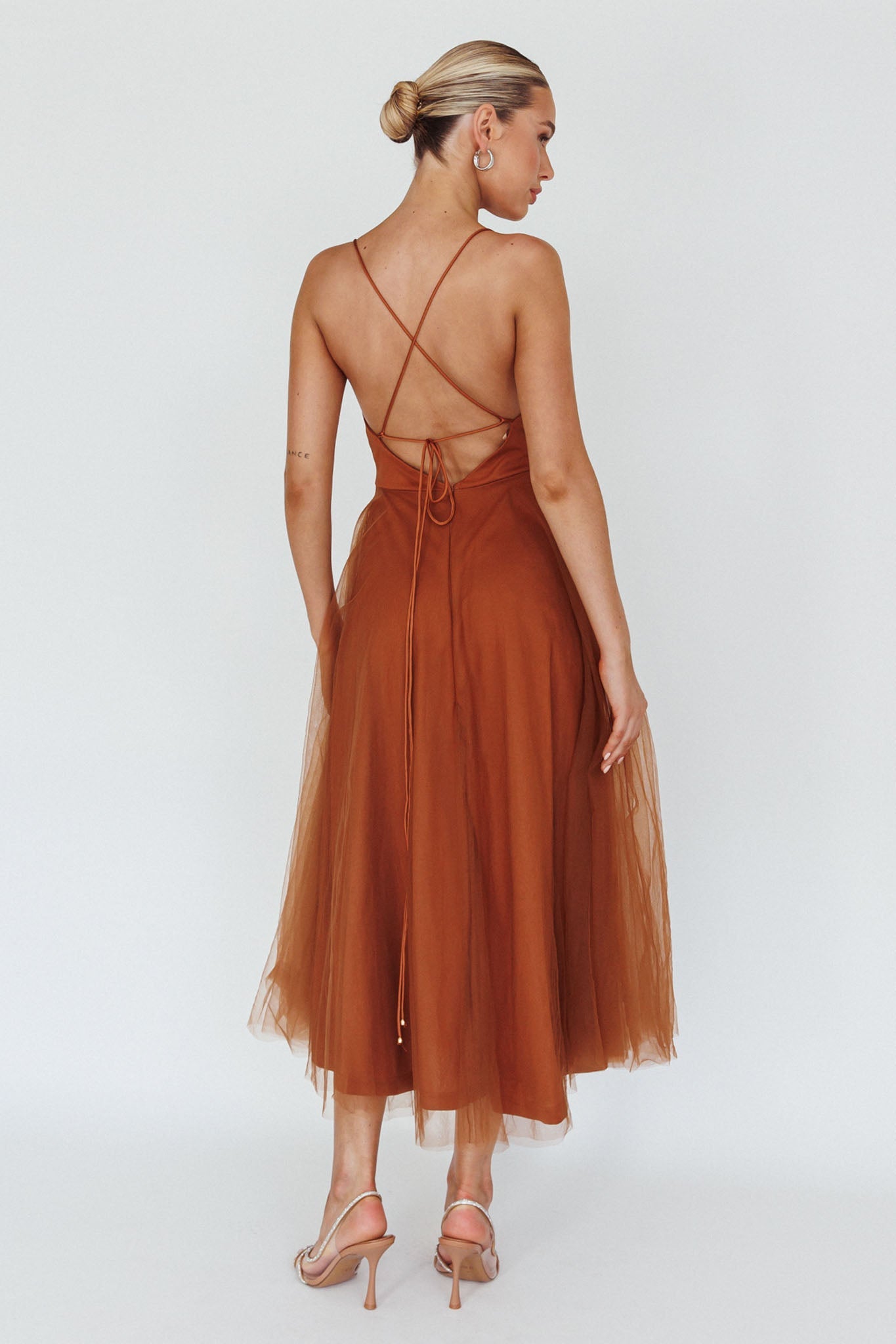 Floating By Pleated Neckline Mesh Midi Dress Brown