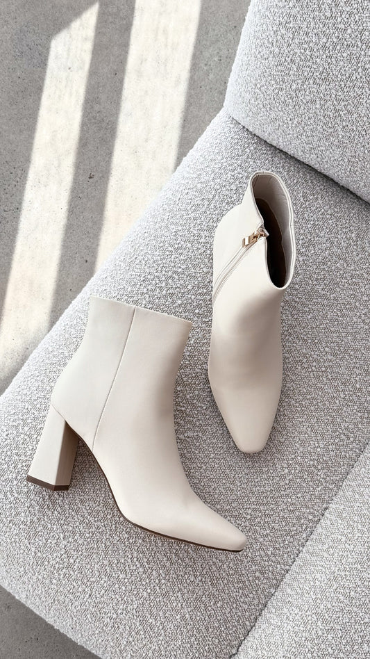 Indeera Boots - Bone