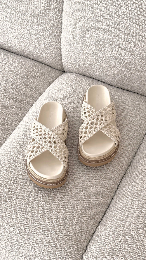Atzi Slides - Bone