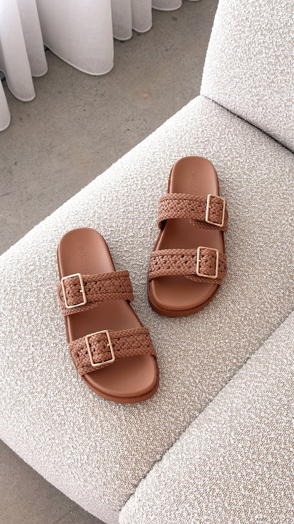 Aprila Slides - Peanut