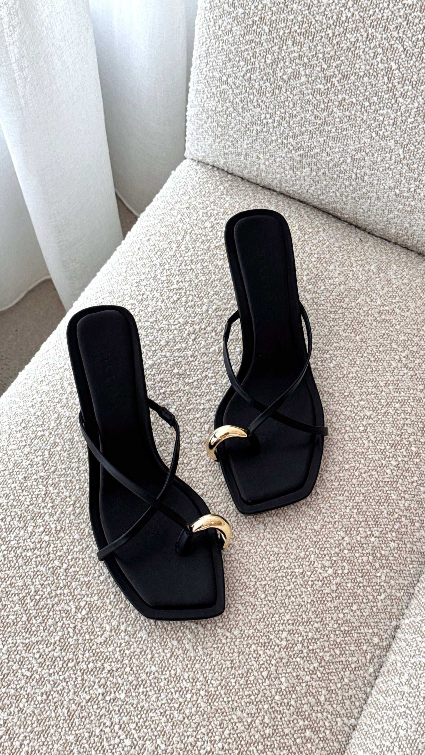 Urika Heel - Black