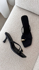 Urika Heel - Black
