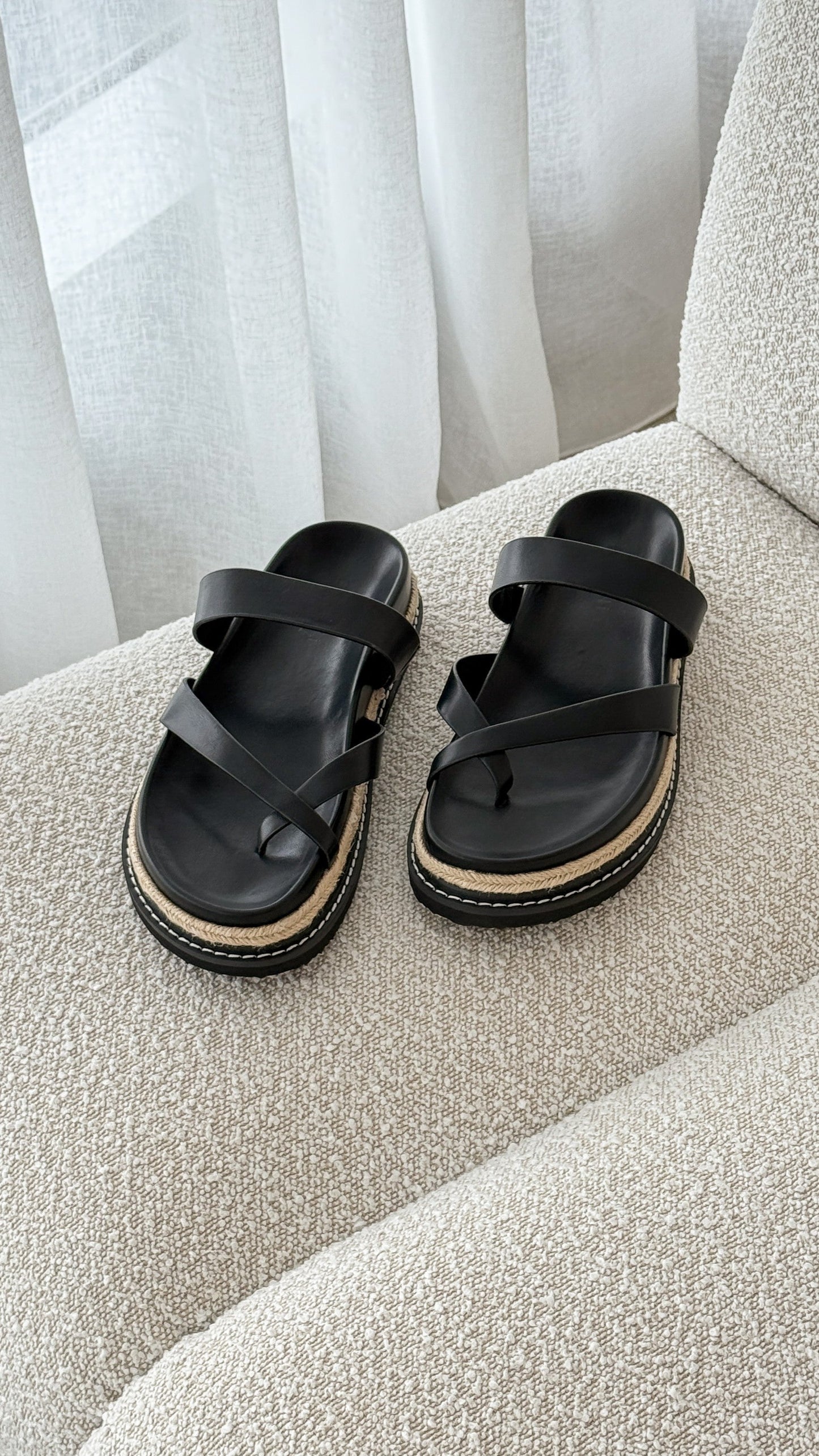 Amia Slide - Black