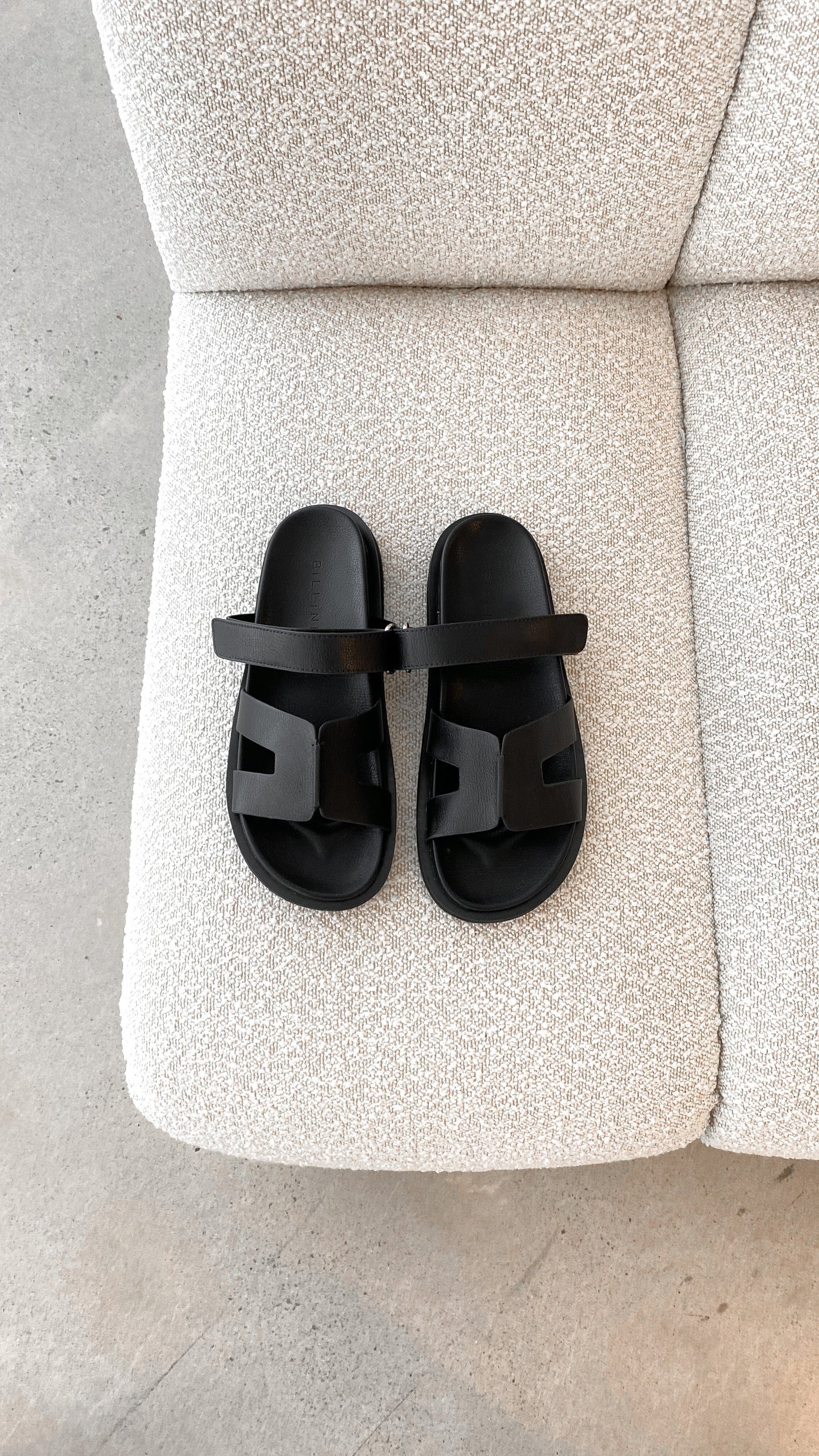 Theon Slides - Black
