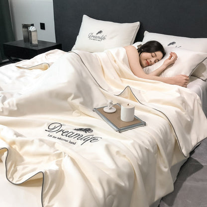 Fresh Green Summer Cool Blanket High-end Embroidery Quilting Queen Quilt Silky Breathable Ice Rayon Blankets Cooling Comforter
