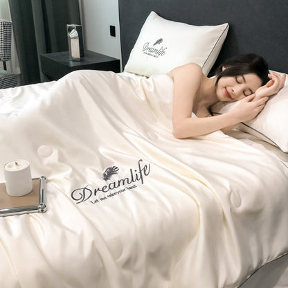 Fresh Green Summer Cool Blanket High-end Embroidery Quilting Queen Quilt Silky Breathable Ice Rayon Blankets Cooling Comforter