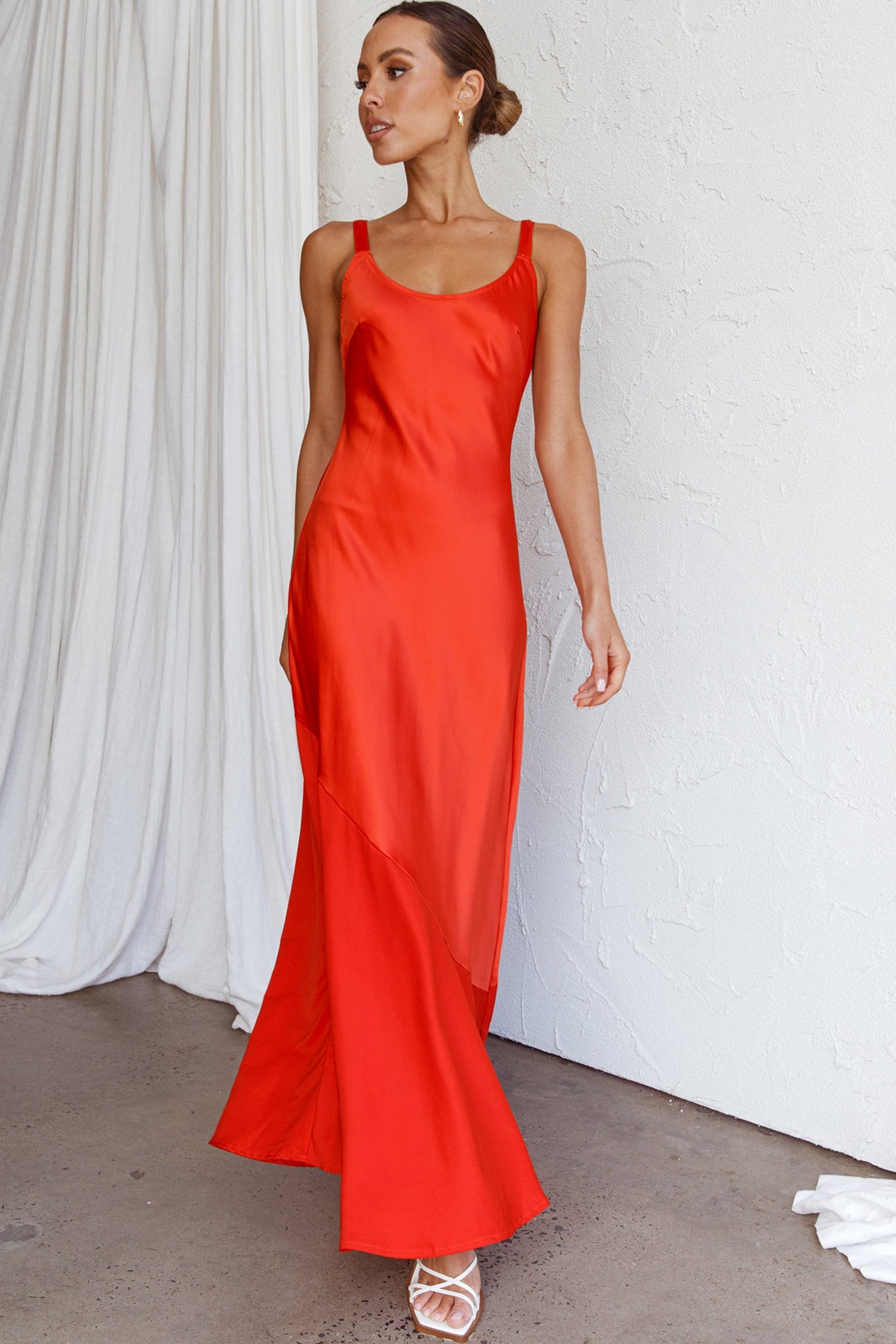Front Row Scoop Neck Midi Dress Tangerine