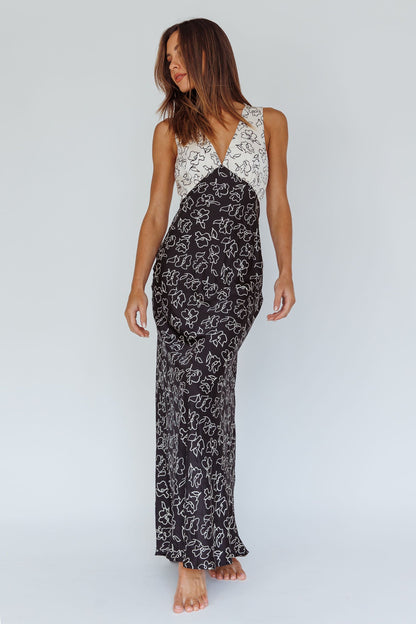 Coucou V-Neckline Maxi Dress Floral White/Black