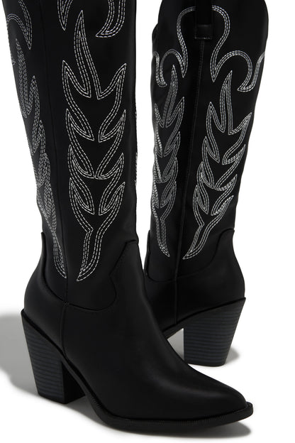 Exclusive Performance Cowgirl Boots - Black