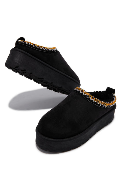 Cozy Weather Slip On Platform Flats - Black