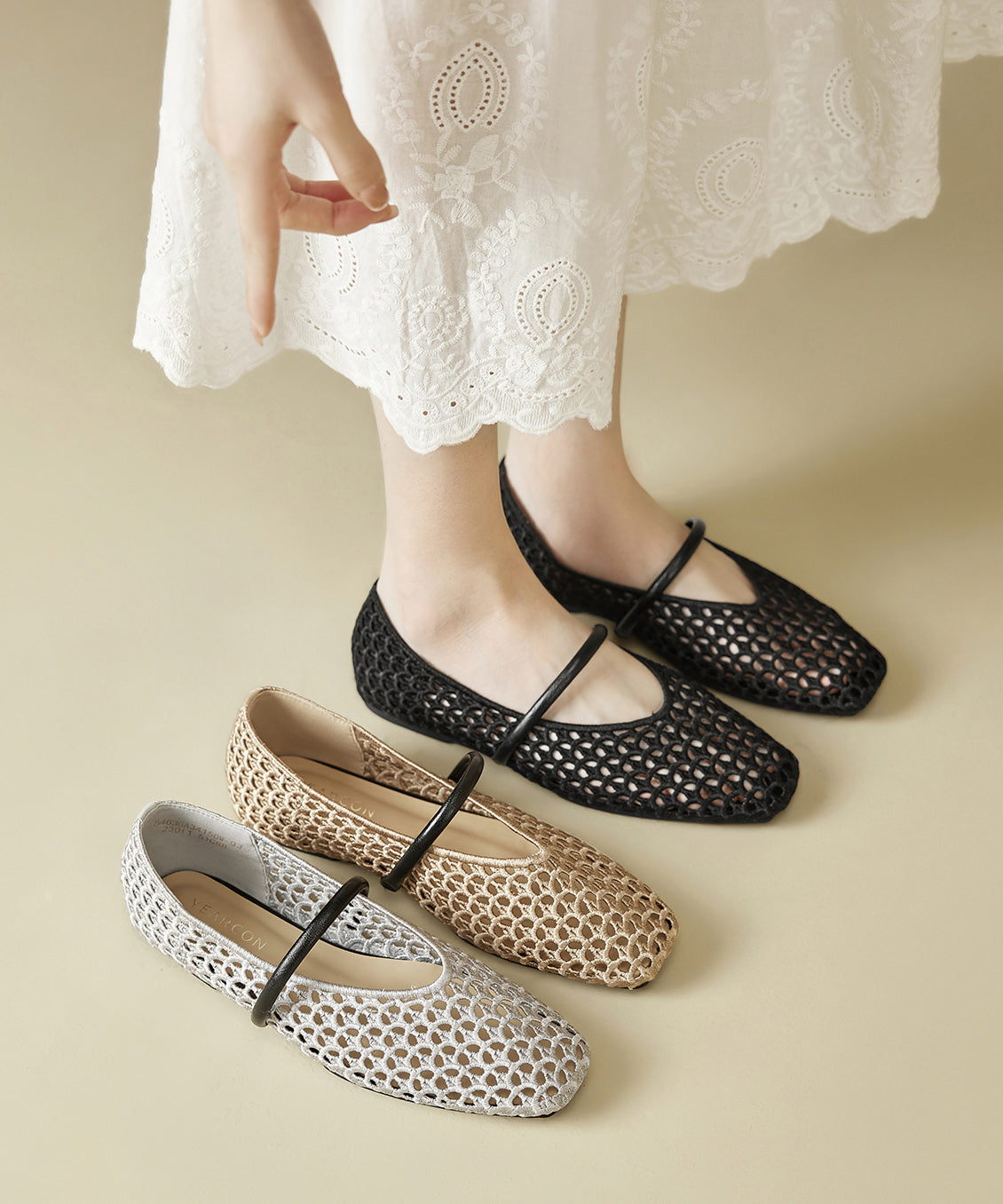 New Gold Flat Bottomed Mesh Sandals