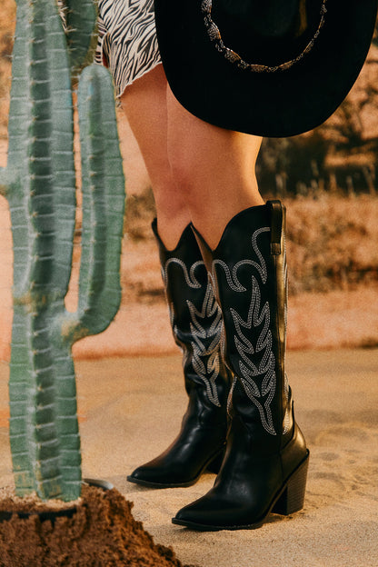 Exclusive Performance Cowgirl Boots - Black