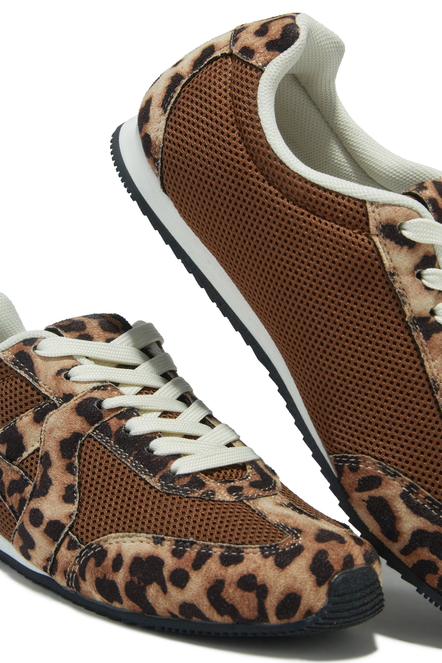 Downtown Stroll Lace Up Sneakers - Leopard
